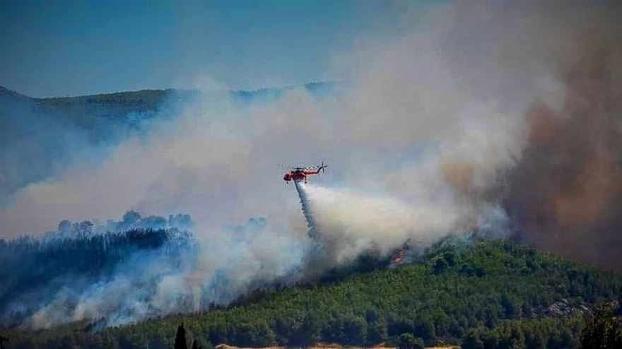 Έκτακτο: Αναζωπυρώθηκε η φωτιά στο Ρέθυμνο – Ηχεί ξανά το 112 – Σε κίνδυνο 3 περιοχές