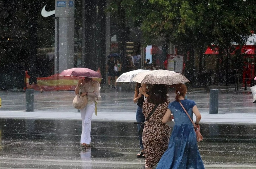 Έκτακτο Δελτίο: Τι ώρα θα ανοίξουν οι ουρανοί