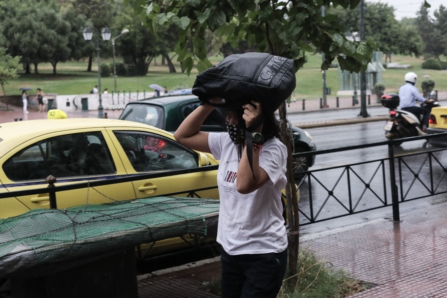 Έκτακτο Δελτίο: Τι ώρα θα ανοίξουν οι ουρανοί